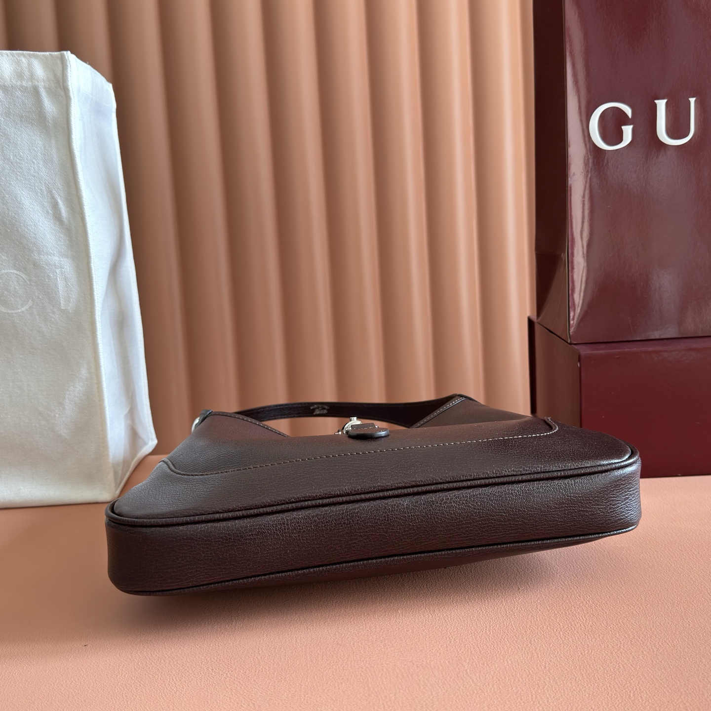 Gucci Basic Bag Black M-l