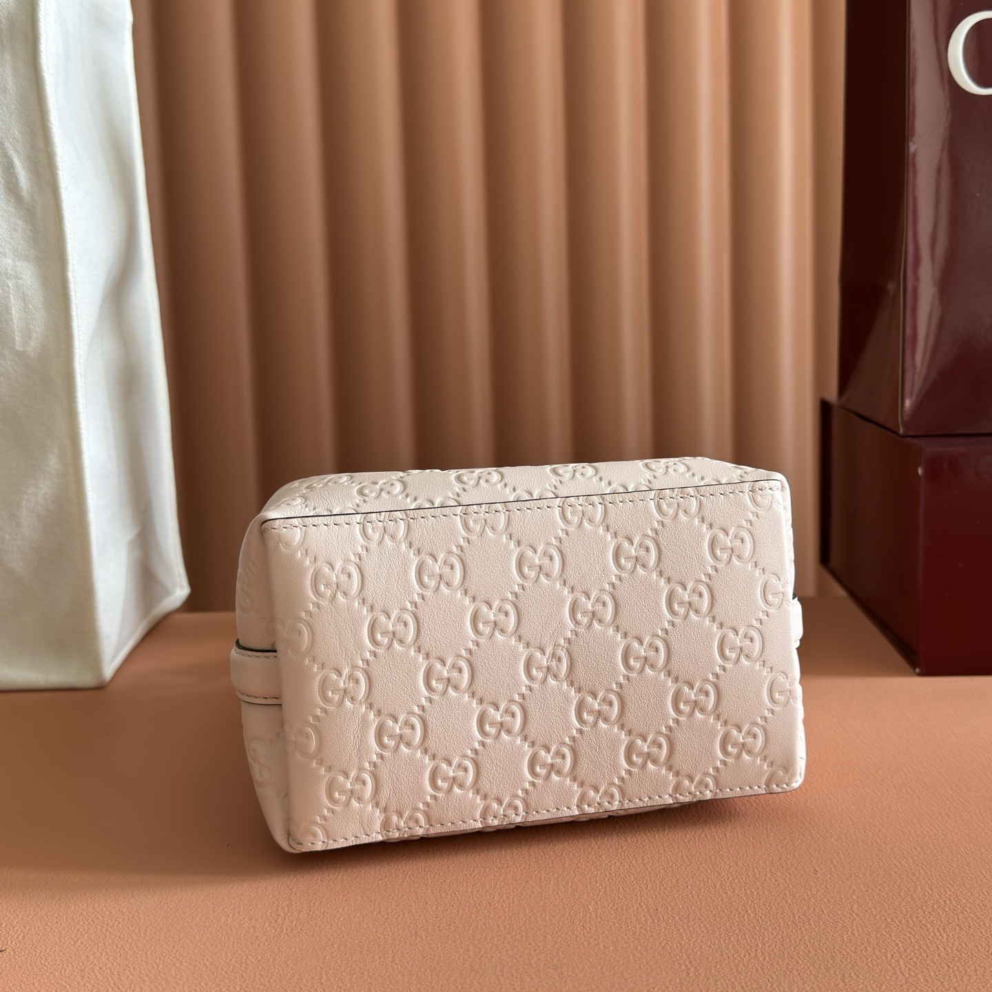 Gucci Bucket Bag Cow Leather Gold M-l