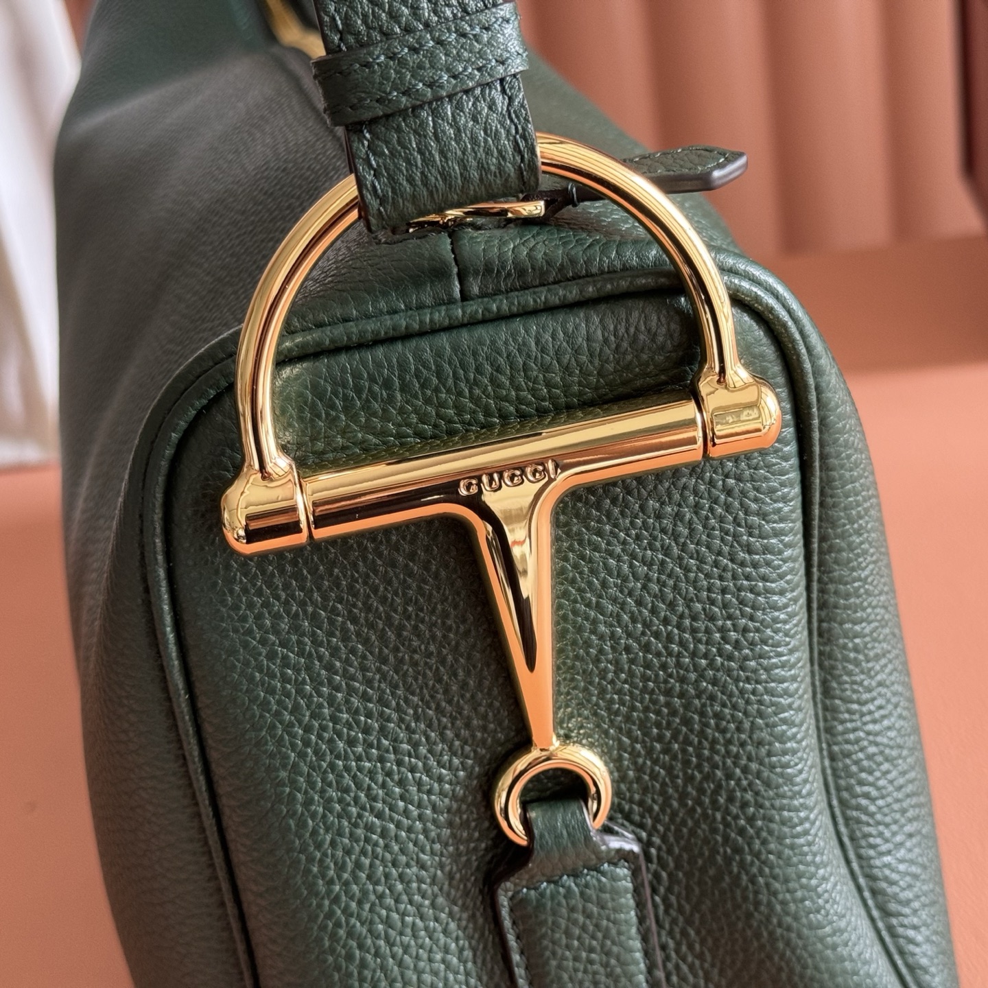 Gucci Basic Bag Cow Leather White L-s