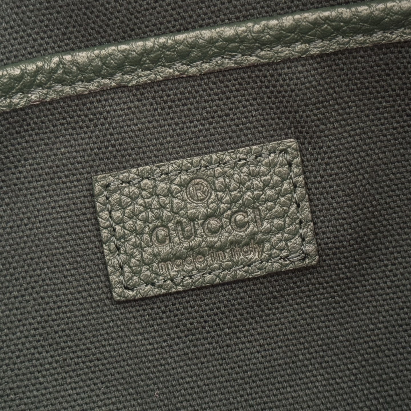 Gucci Basic Bag Cow Leather White L-s