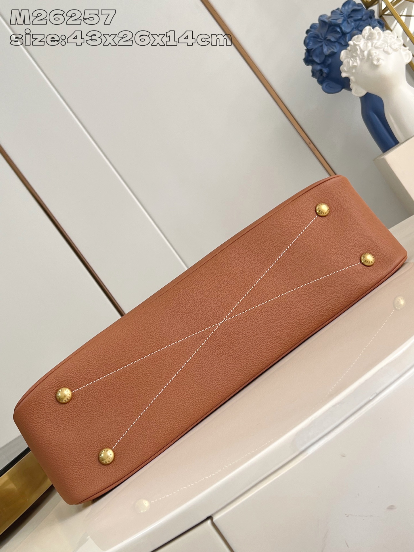 Louis Vuitton Basic Bag Cow Leather Gold M-l