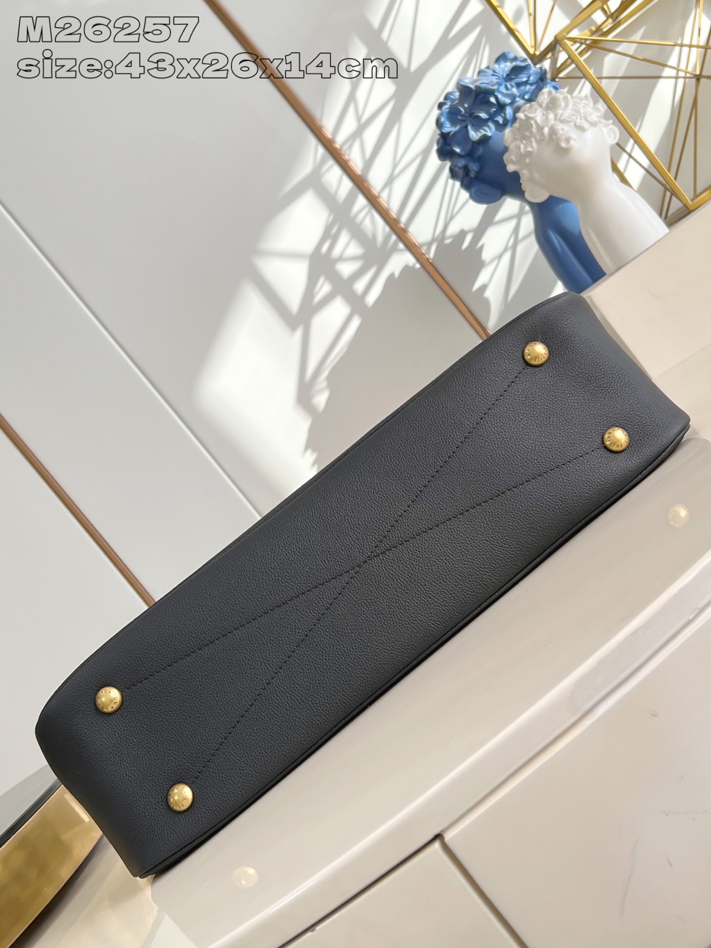 Louis Vuitton Basic Bag Cow Leather Gold M-l