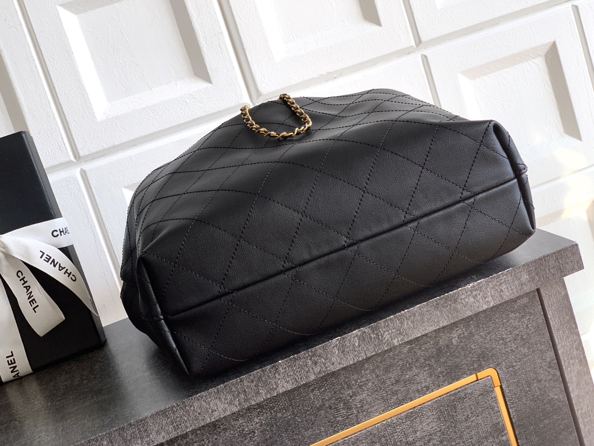 Chanel Male Basic Bag Cow Leather Black 12cm-l-s