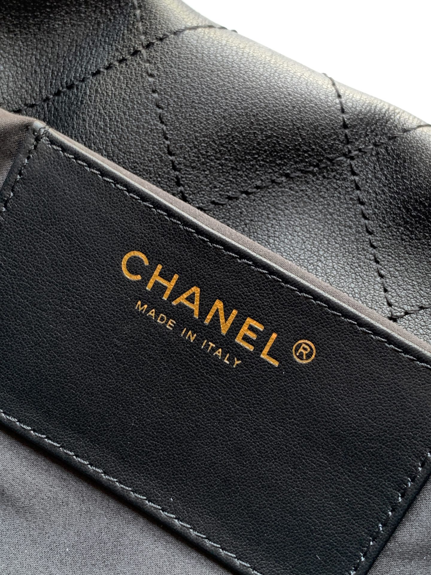 Chanel Male Basic Bag Cow Leather Black 12cm-l-s