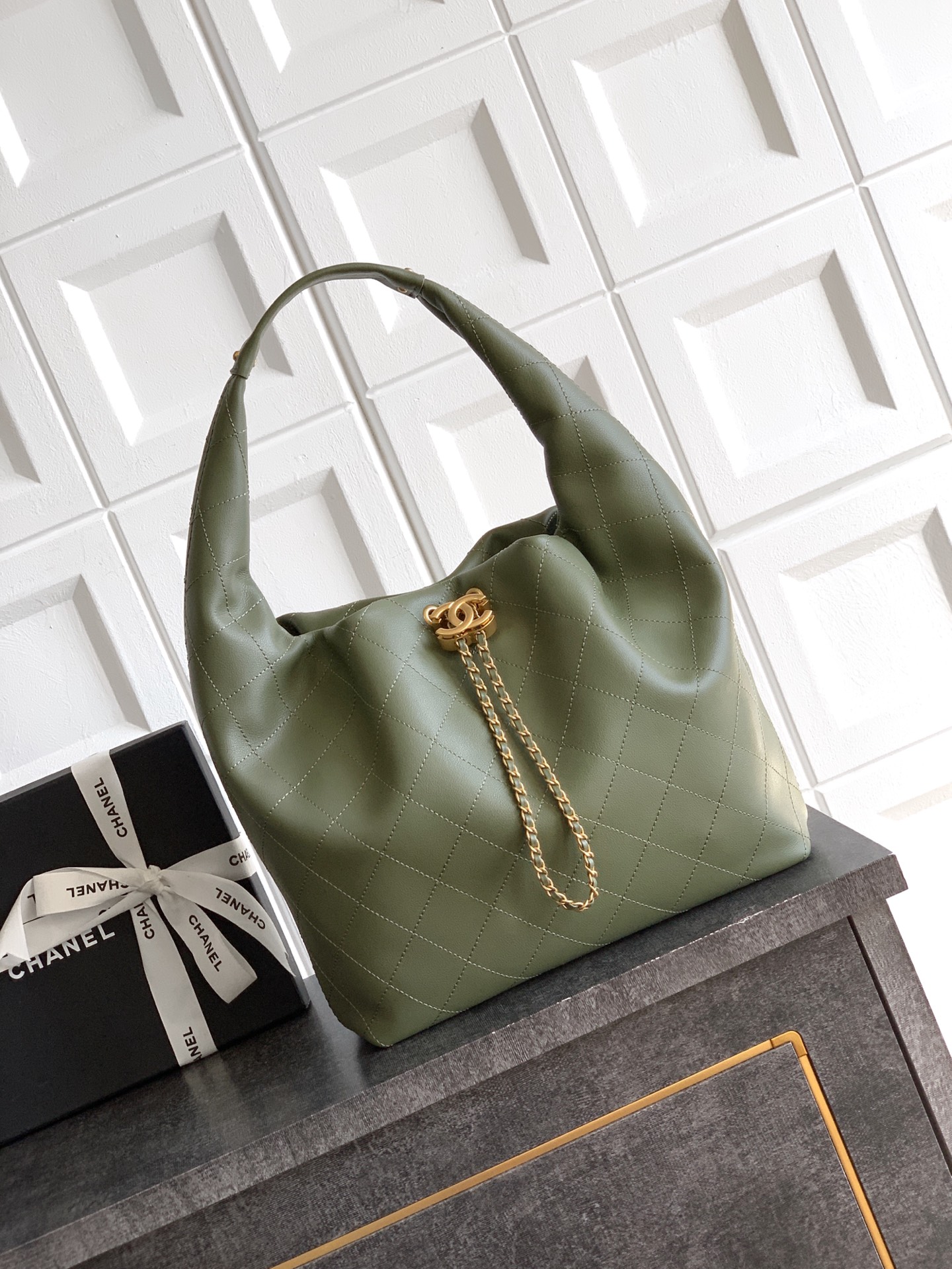 Chanel Male Basic Bag Cow Leather Green 12cm-l-s