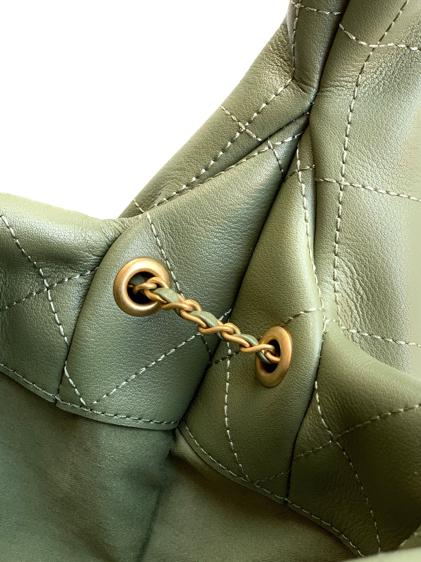 Chanel Male Basic Bag Cow Leather Green 12cm-l-s