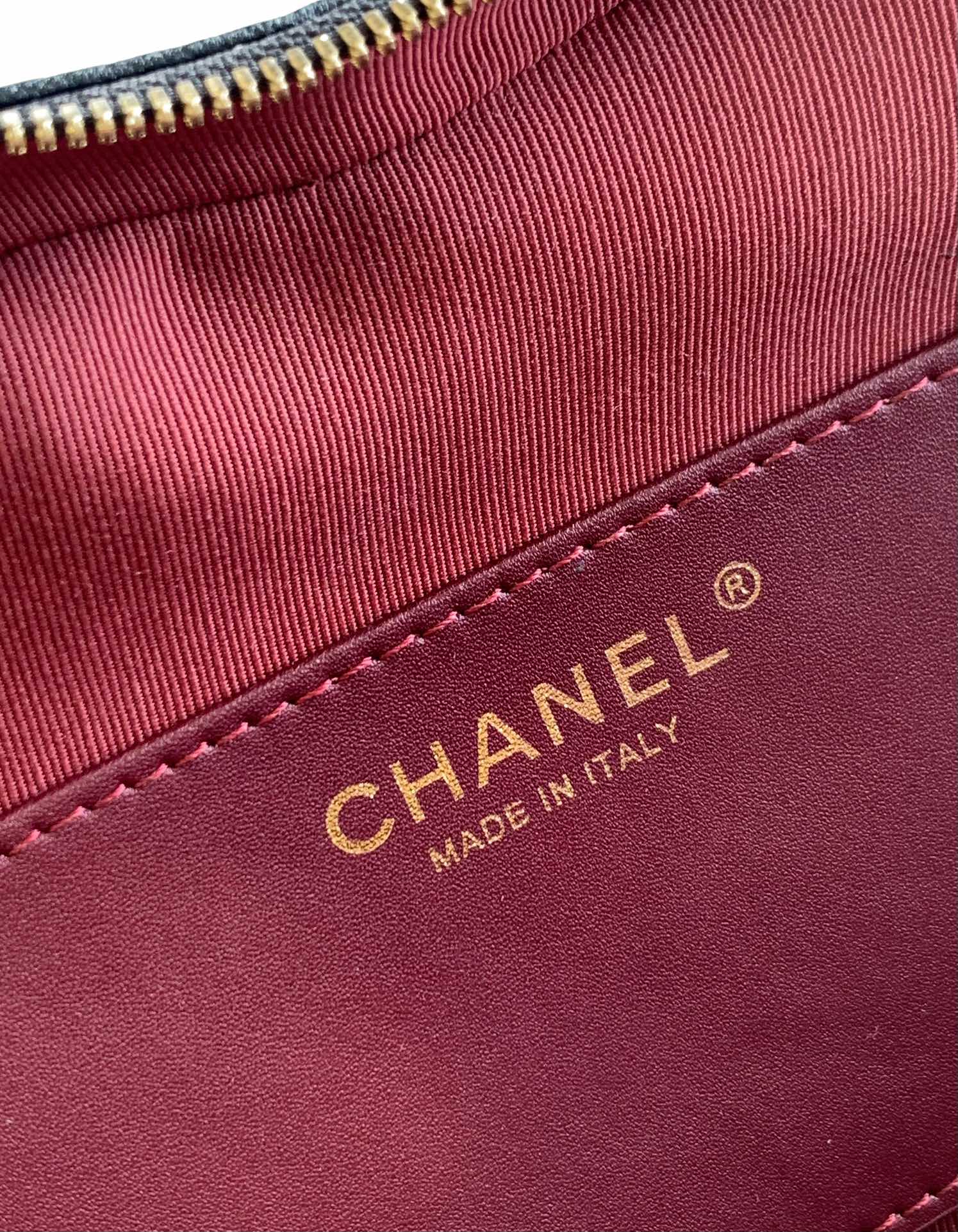 Chanel Clutch Bag Sheepskin Black M-l