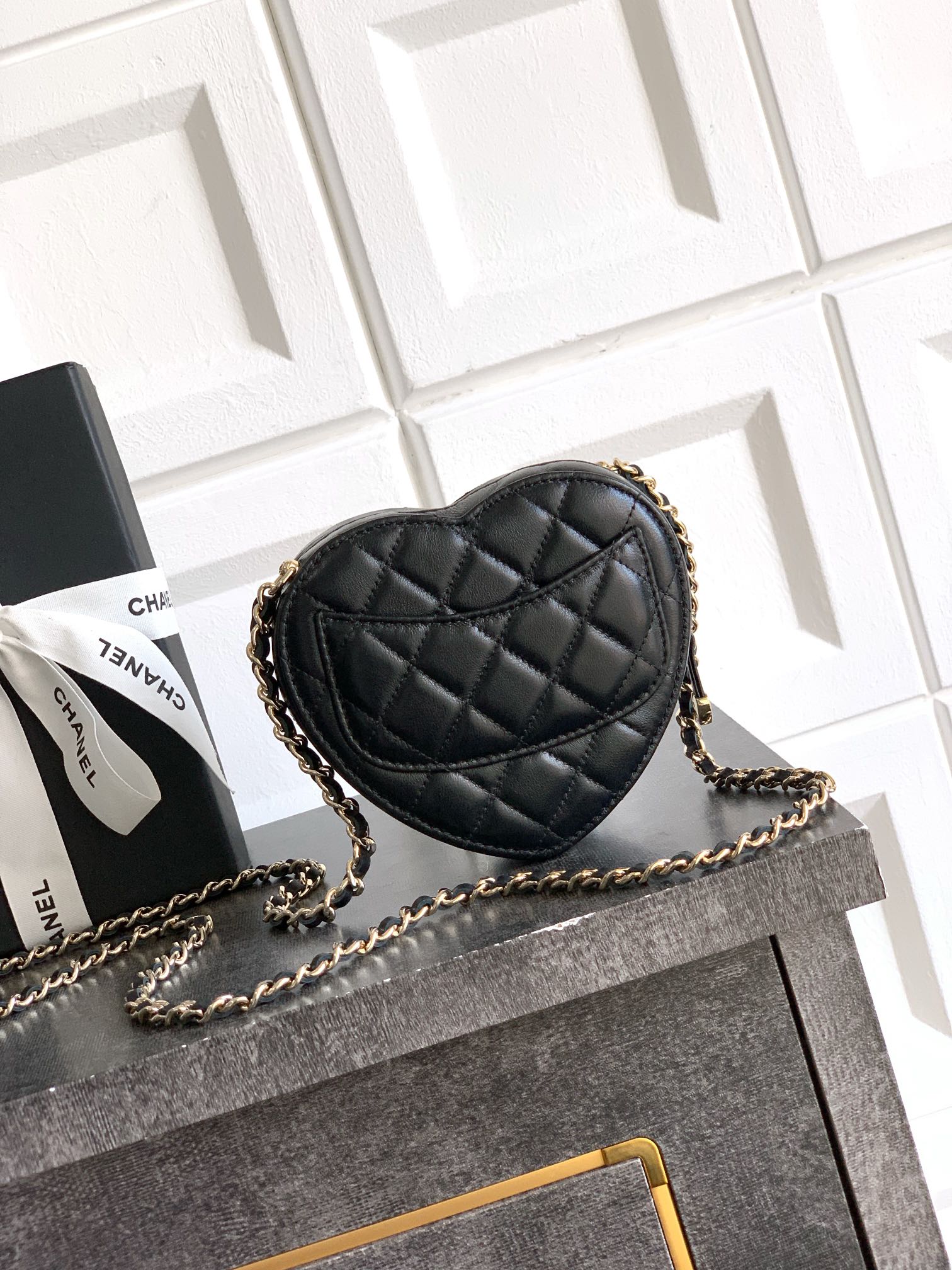 Chanel Clutch Bag Sheepskin Black M-l