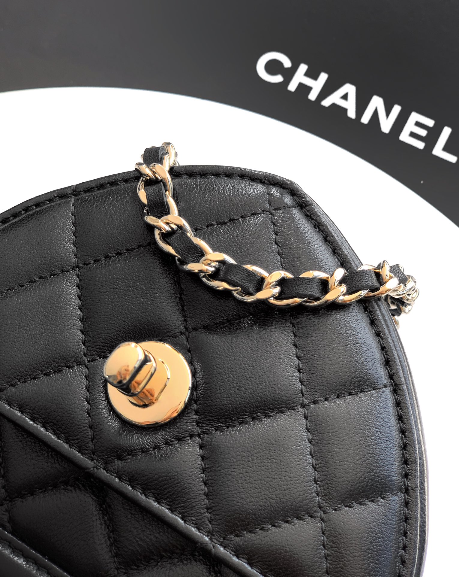 Chanel Clutch Bag Sheepskin Black M-l