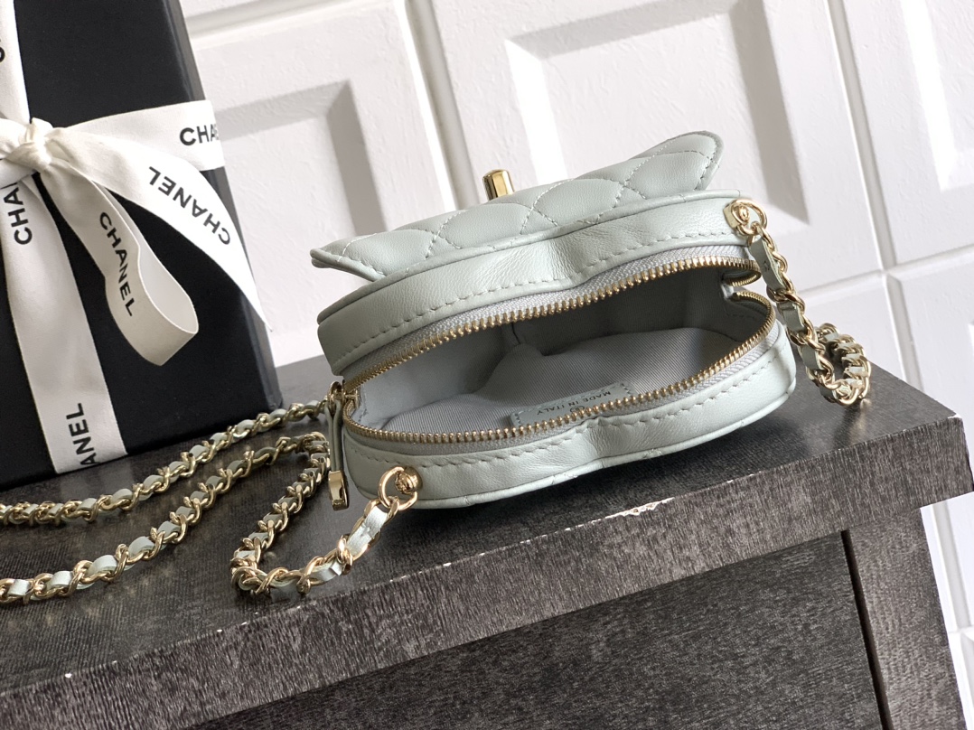 Chanel Clutch Bag Sheepskin Blue M-l