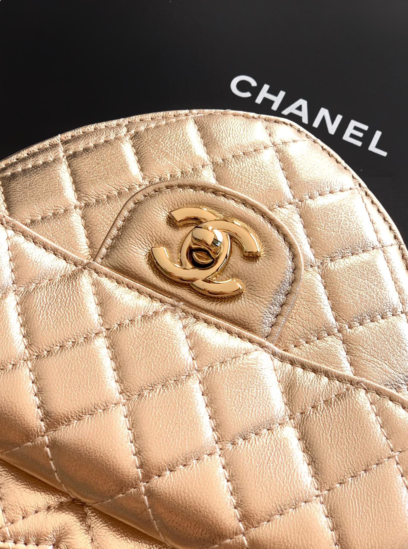 Chanel Clutch Bag Sheepskin Gold M-l