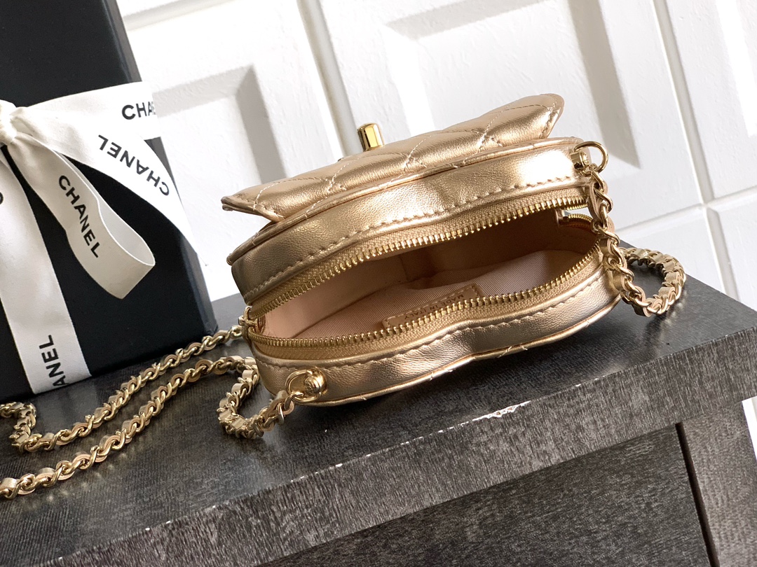 Chanel Clutch Bag Sheepskin M-l