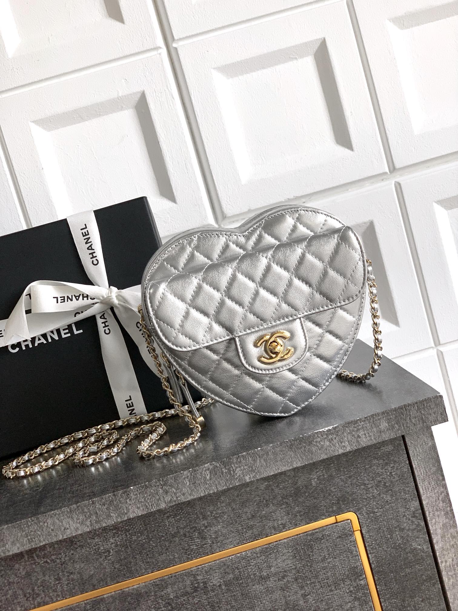 Chanel Clutch Bag Sheepskin Silver M-l