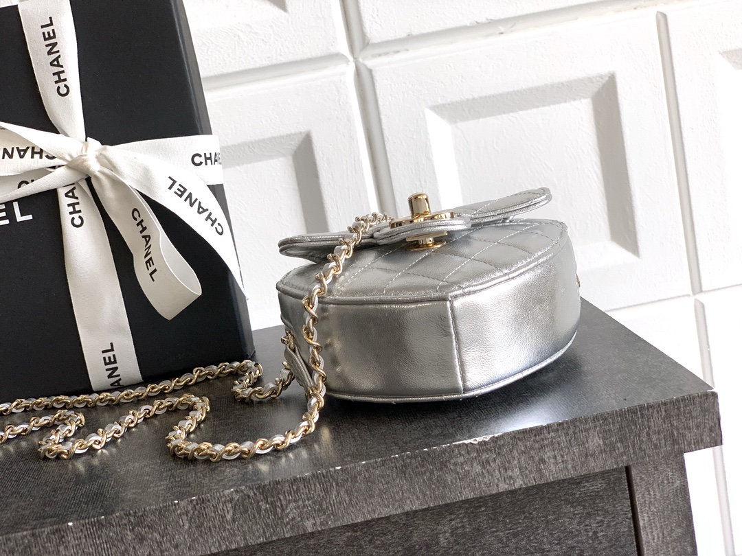 Chanel Clutch Bag Sheepskin Silver M-l