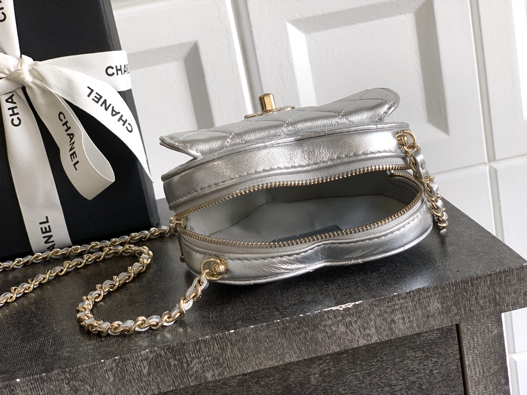 Chanel Clutch Bag Sheepskin Silver M-l