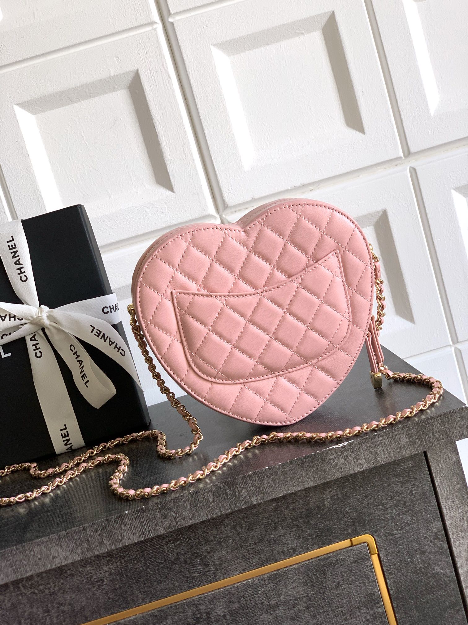 Chanel Clutch Bag Sheepskin Pink M-l