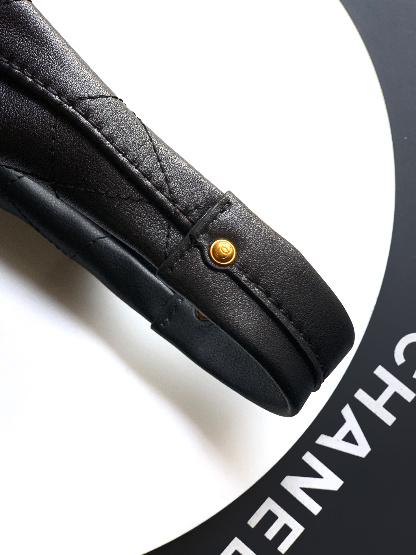 Chanel Male Basic Bag Cow Leather Black 12cm-l-s