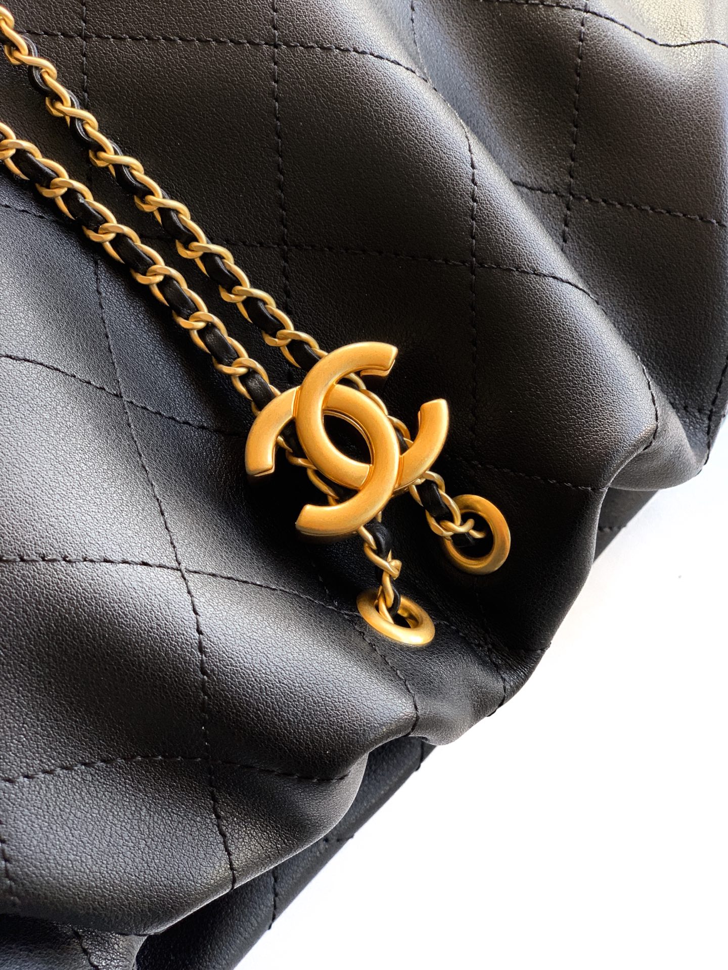 Chanel Male Basic Bag Cow Leather Black 12cm-l-s