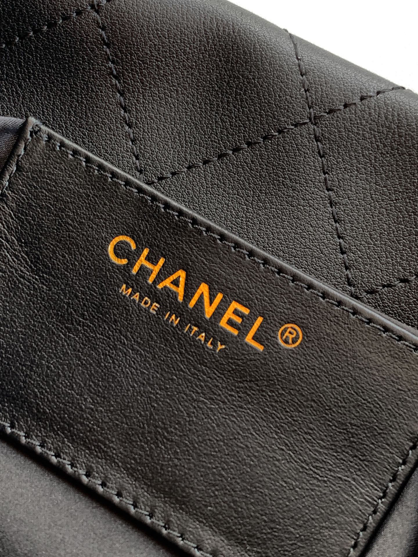 Chanel Male Basic Bag Cow Leather Black 12cm-l-s