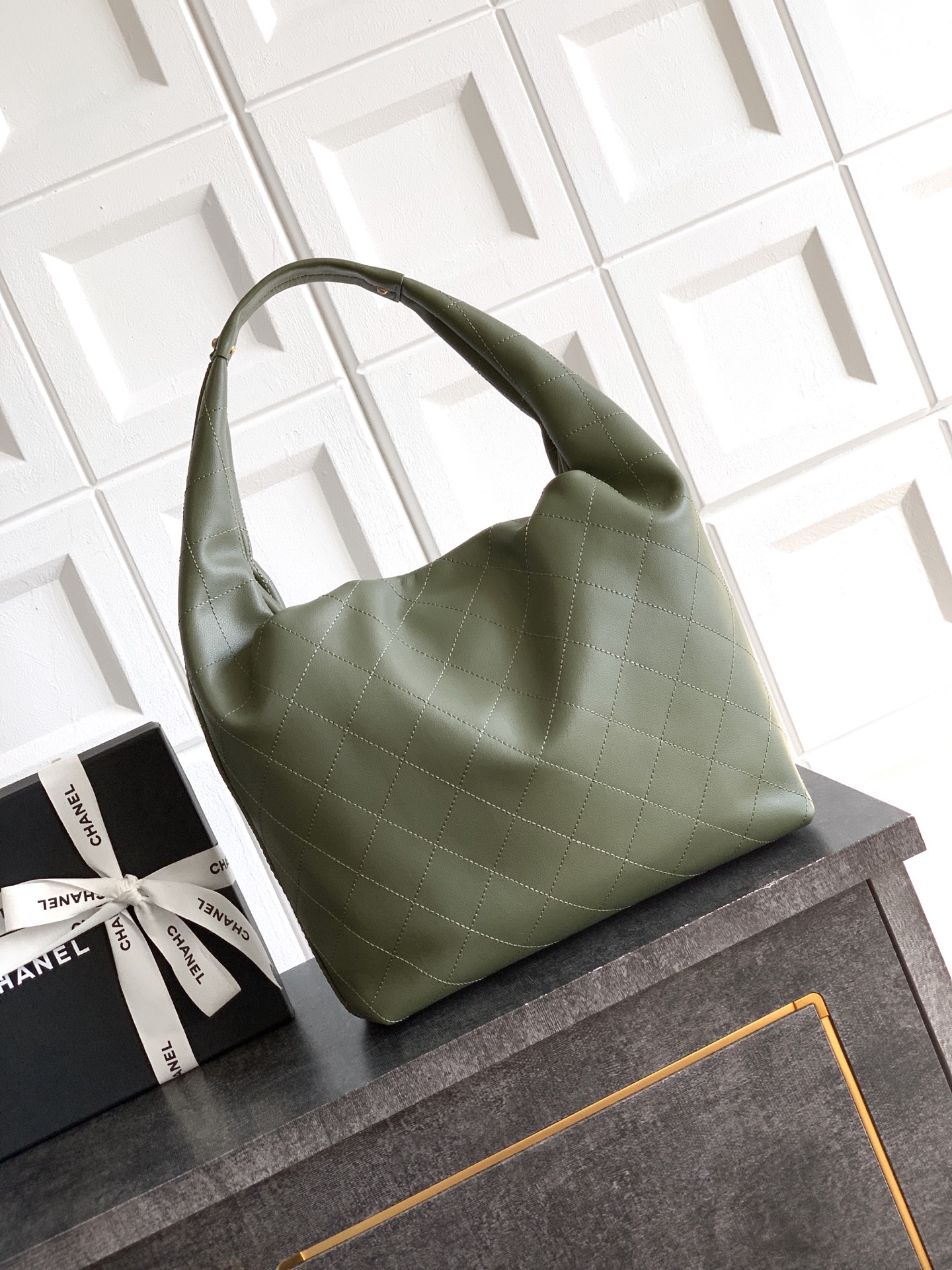 Chanel Male Basic Bag Cow Leather Green 12cm-l-s