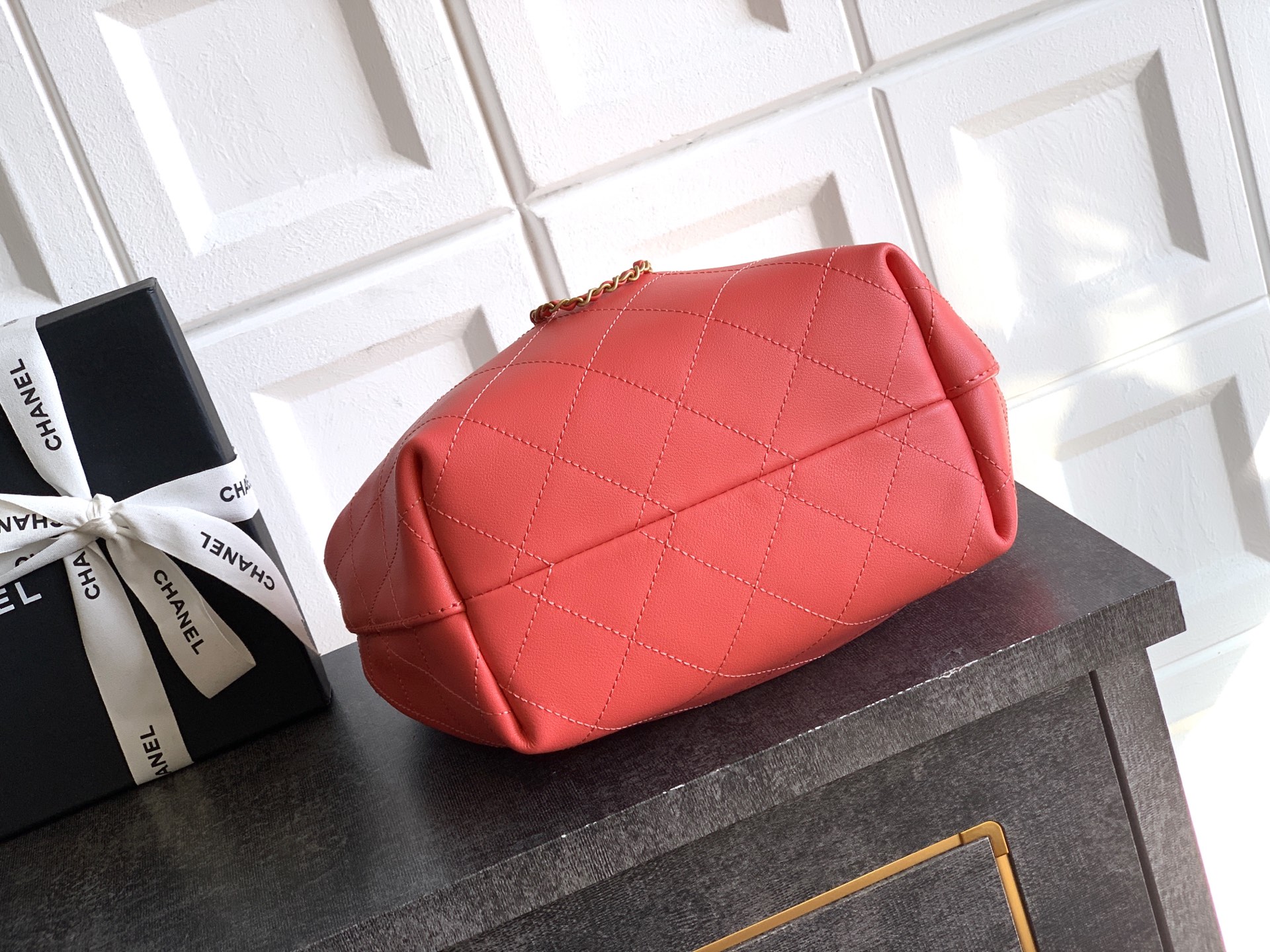 Chanel Male Basic Bag Cow Leather Red 12cm-l-s