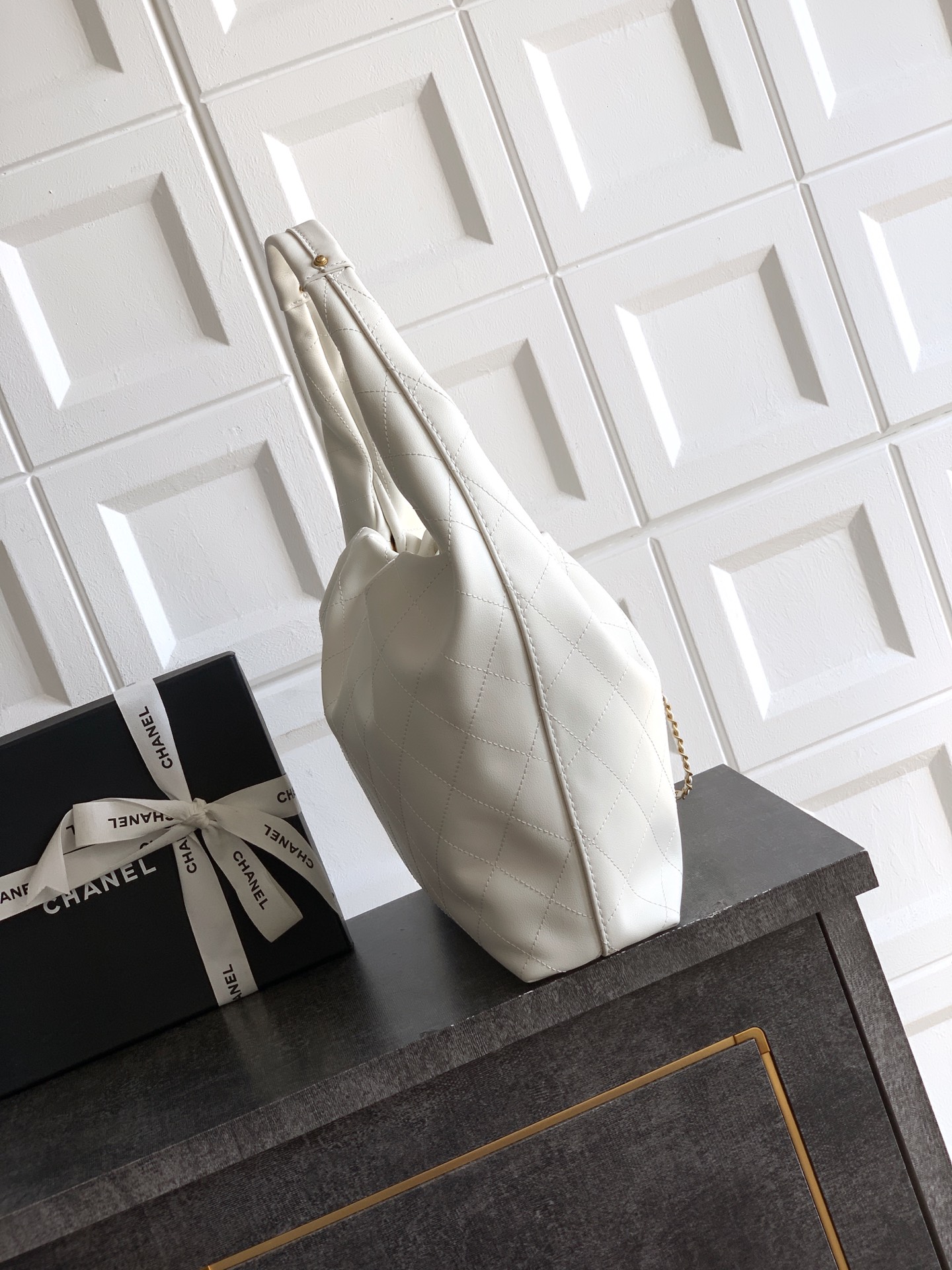 Chanel Male Basic Bag Cow Leather White 12cm-l-s