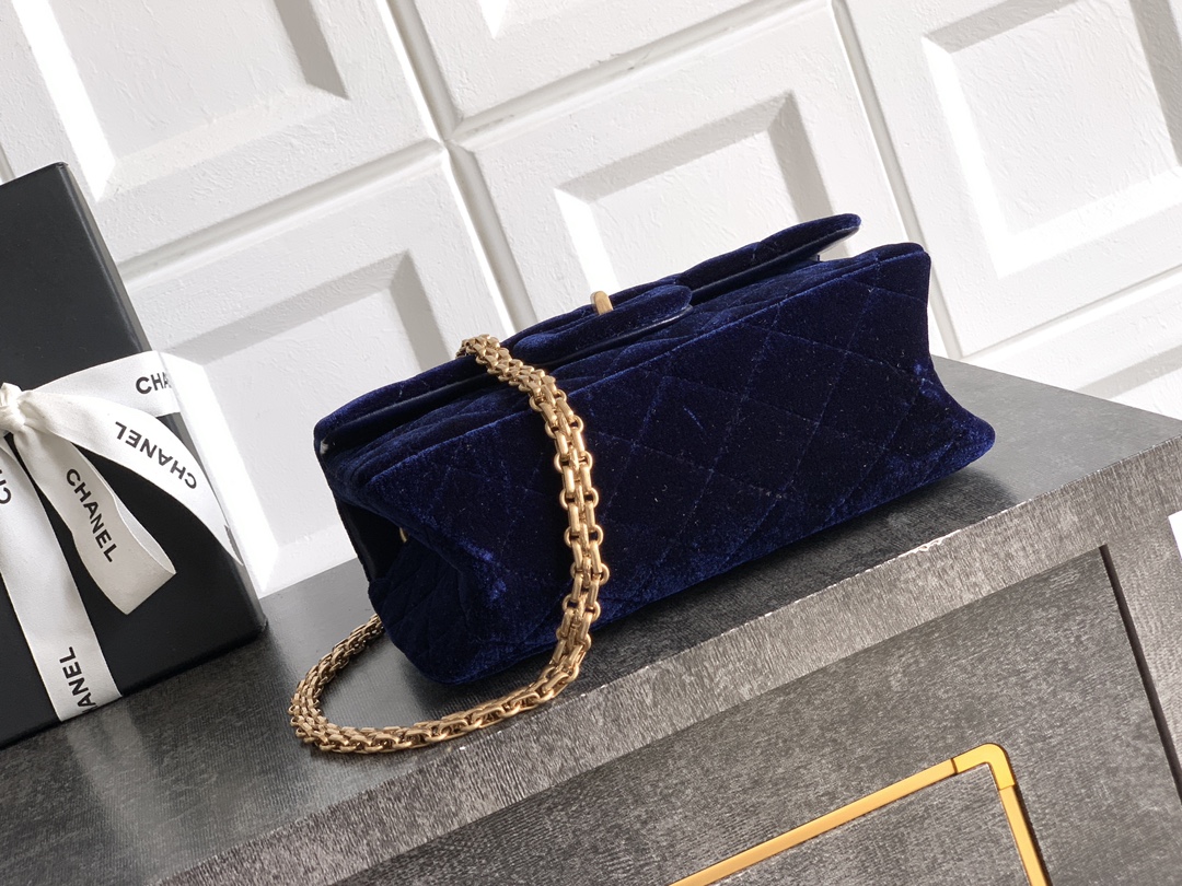 Chanel Female Basic Bag Black 20cm-m-l