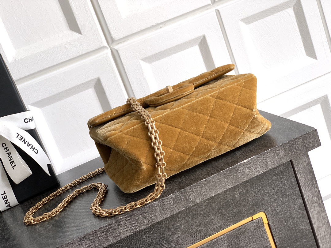 Chanel Female Basic Bag Black 20cm-m-l