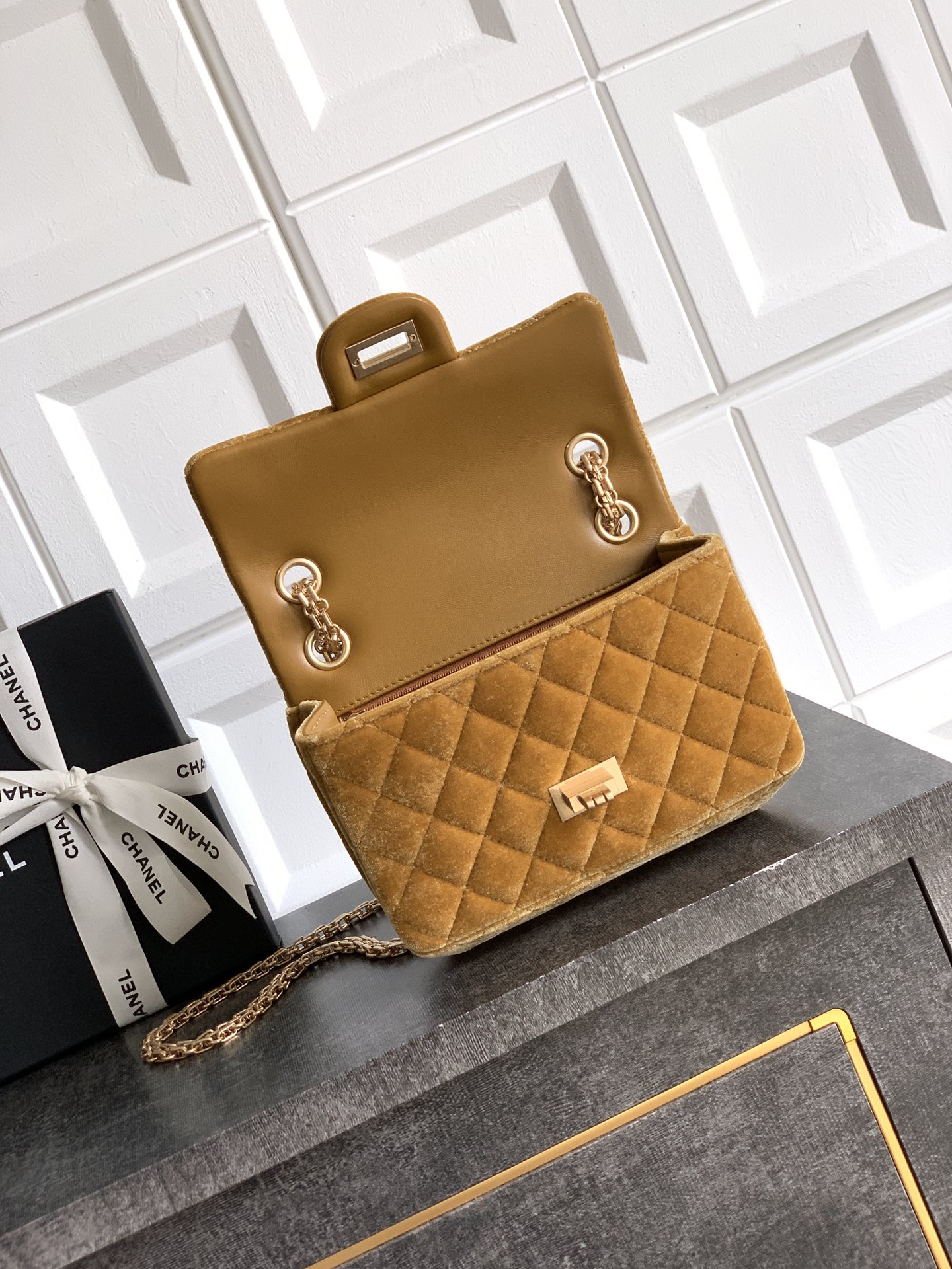 Chanel Female Basic Bag Black 20cm-m-l