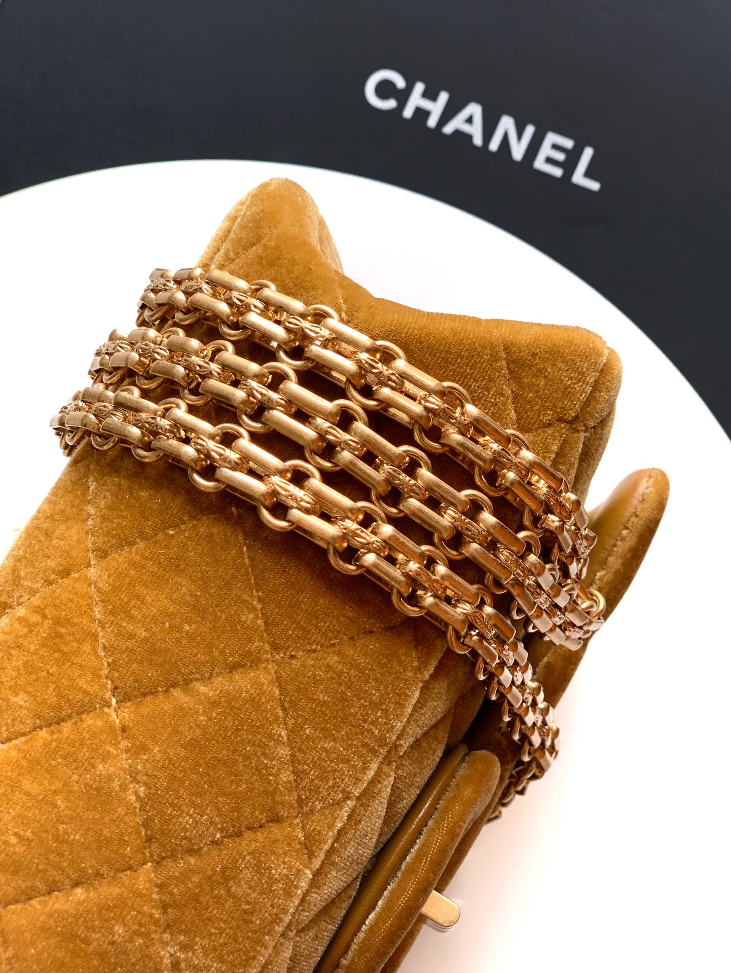 Chanel Female Basic Bag Black 20cm-m-l