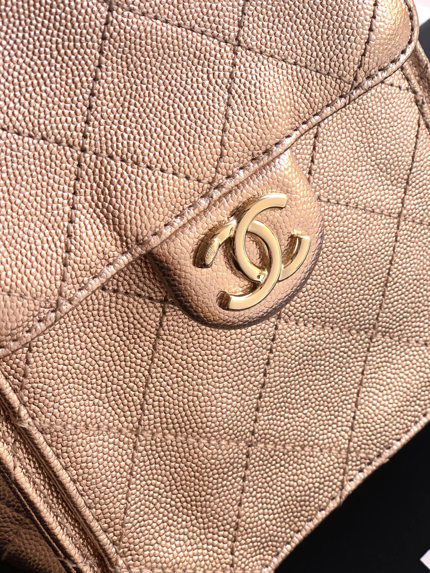 Chanel Bucket Bag Gold 14cm-m-l