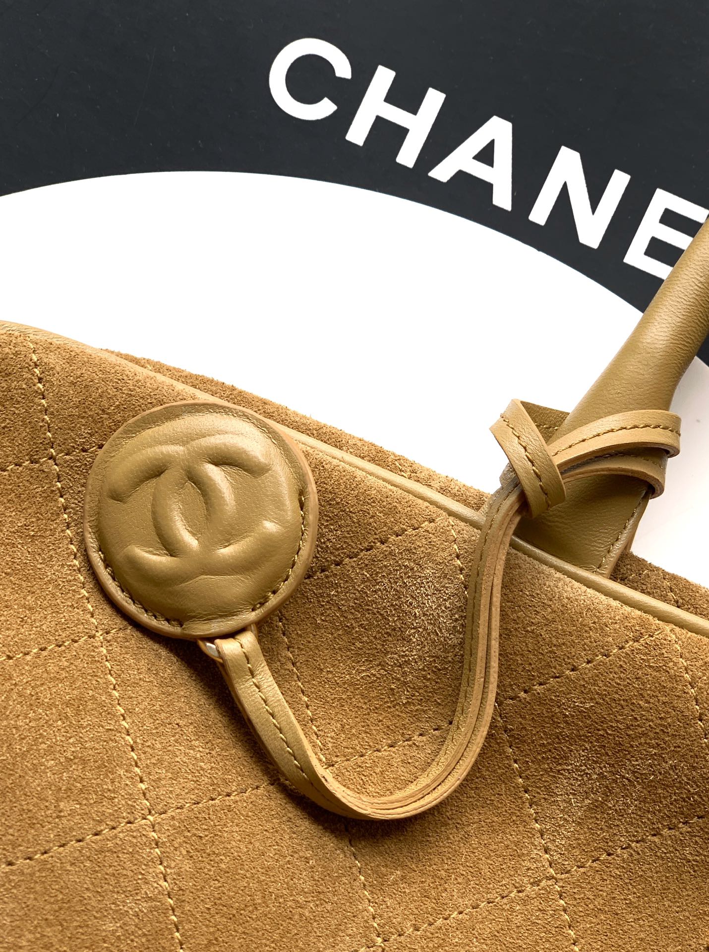 Chanel Basic Bag 23cm-l