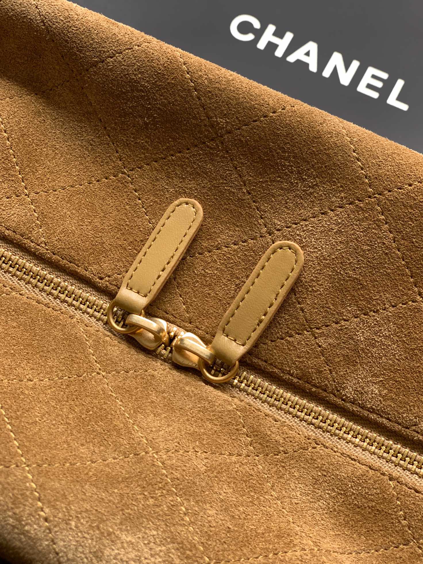 Chanel Basic Bag 23cm-l