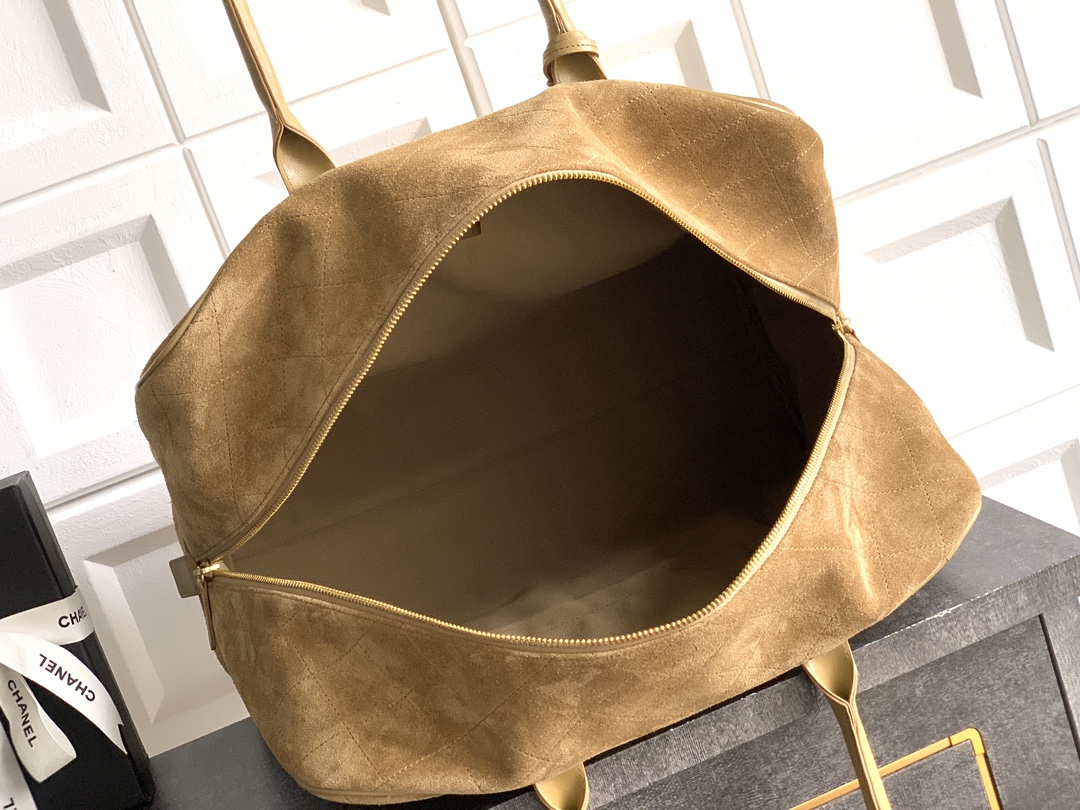 Chanel Basic Bag 23cm-l