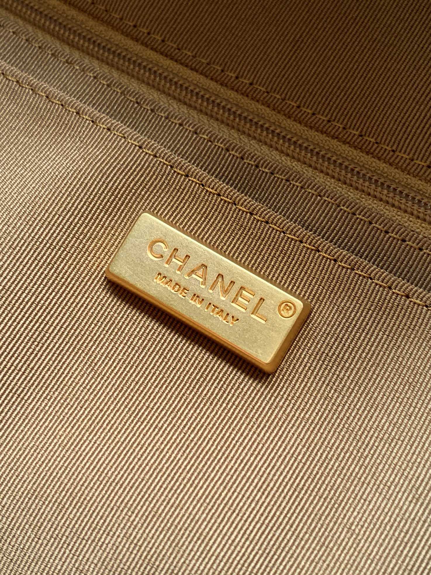 Chanel Basic Bag 23cm-l