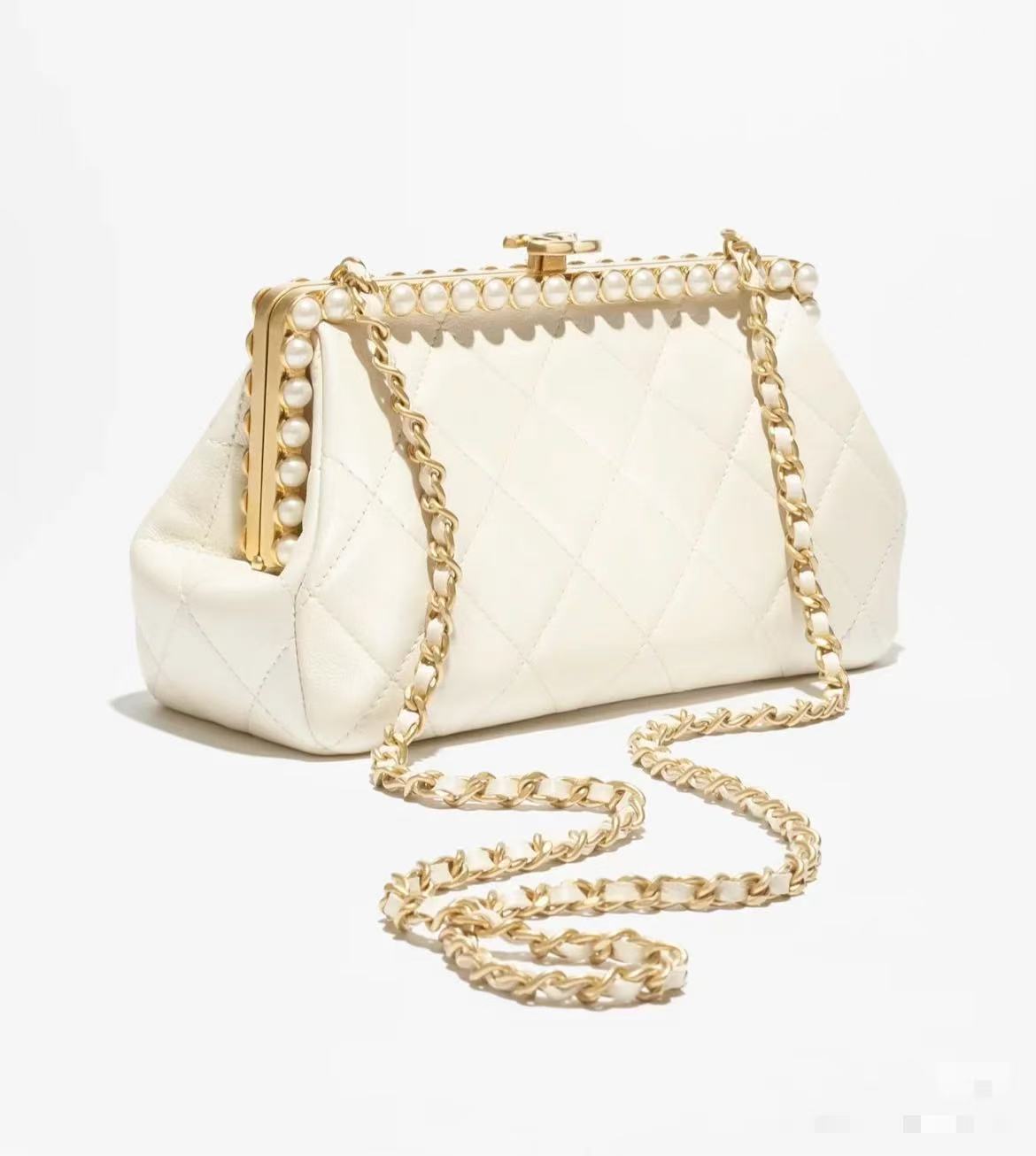 Chanel Clutch Bag M-l