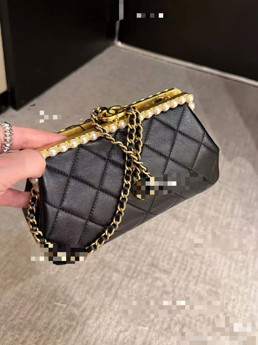 Chanel Clutch Bag Black M-l