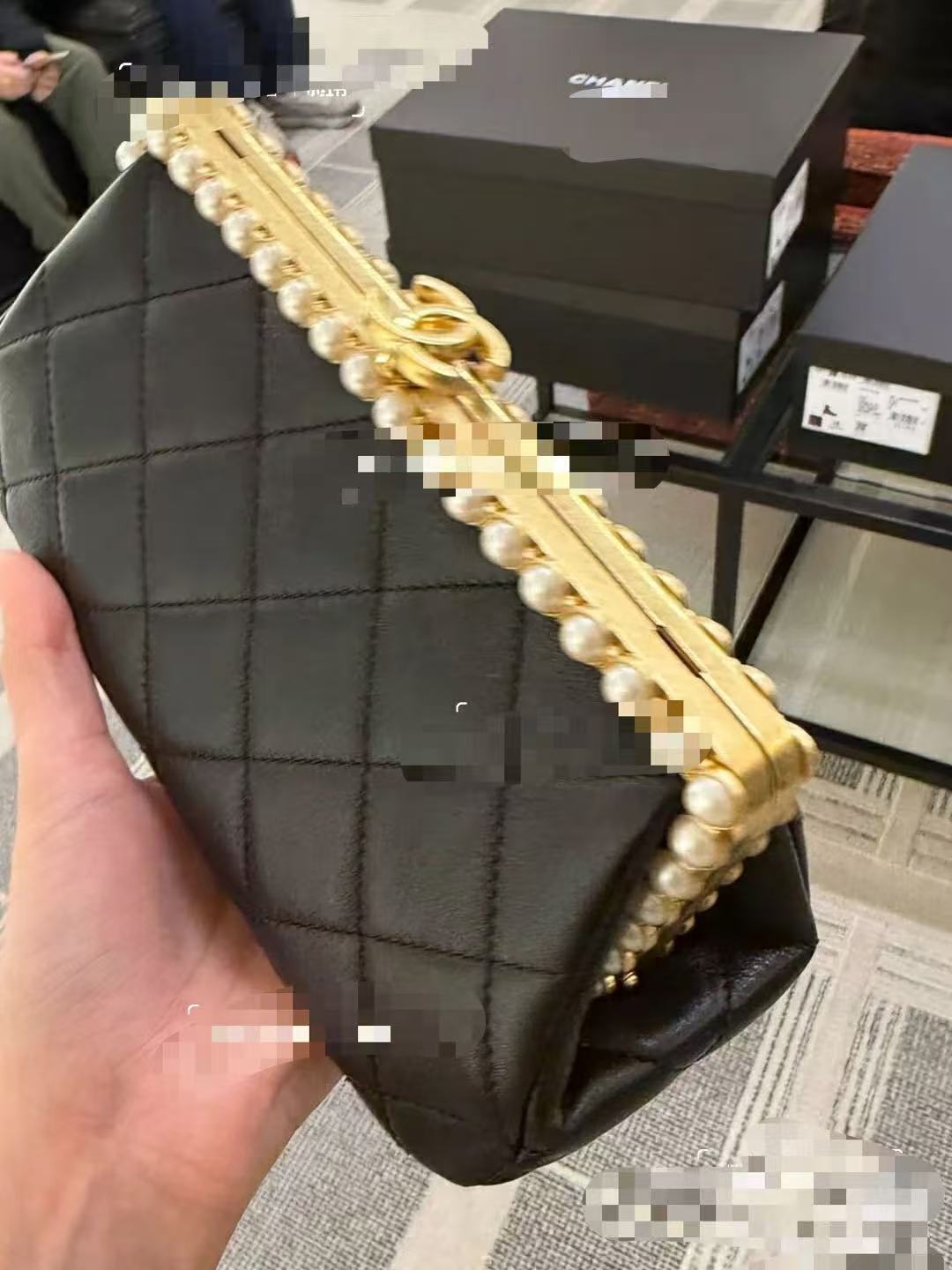 Chanel Clutch Bag Black M-l