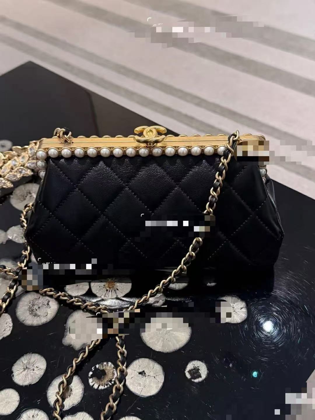 Chanel Clutch Bag Black M-l