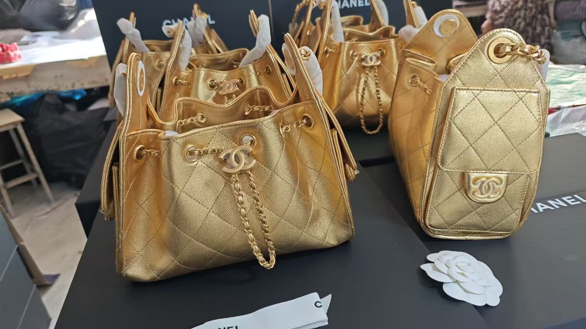 Chanel Bucket Bag Gold 14cm-m-l