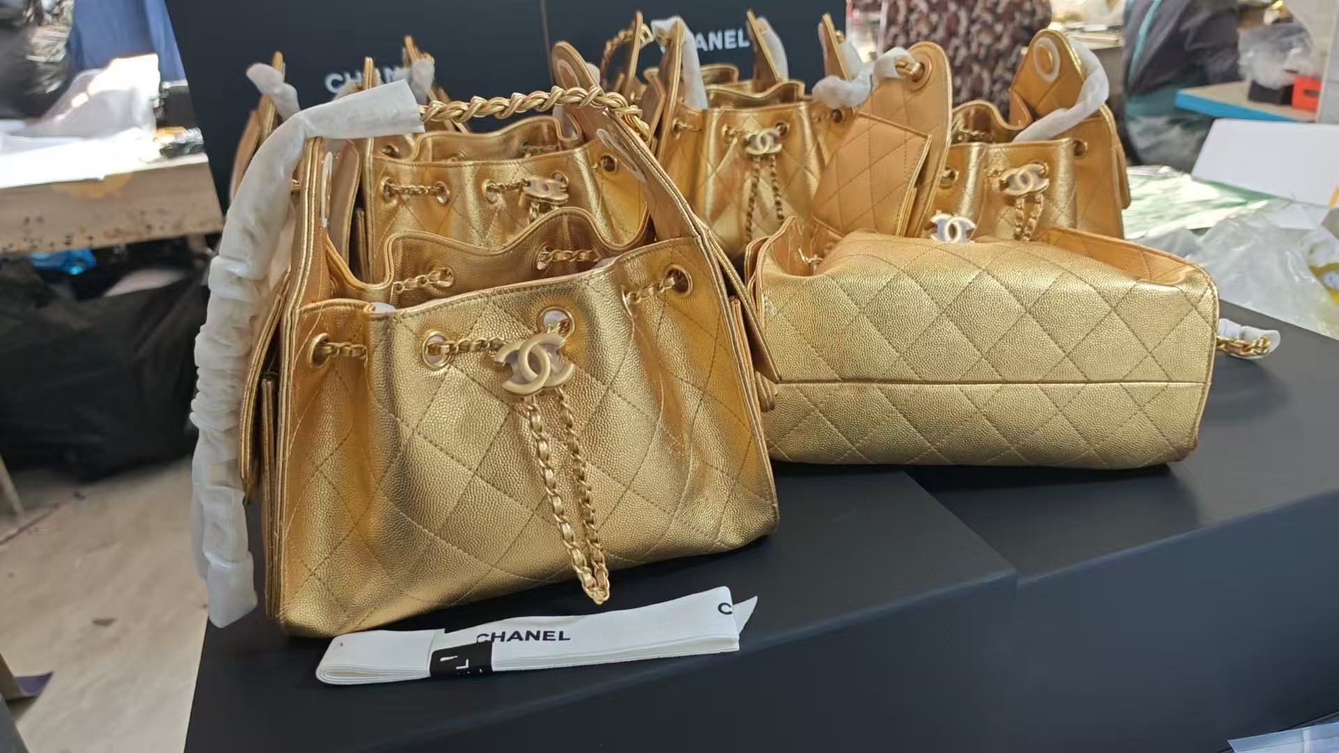 Chanel Bucket Bag Gold 14cm-m-l