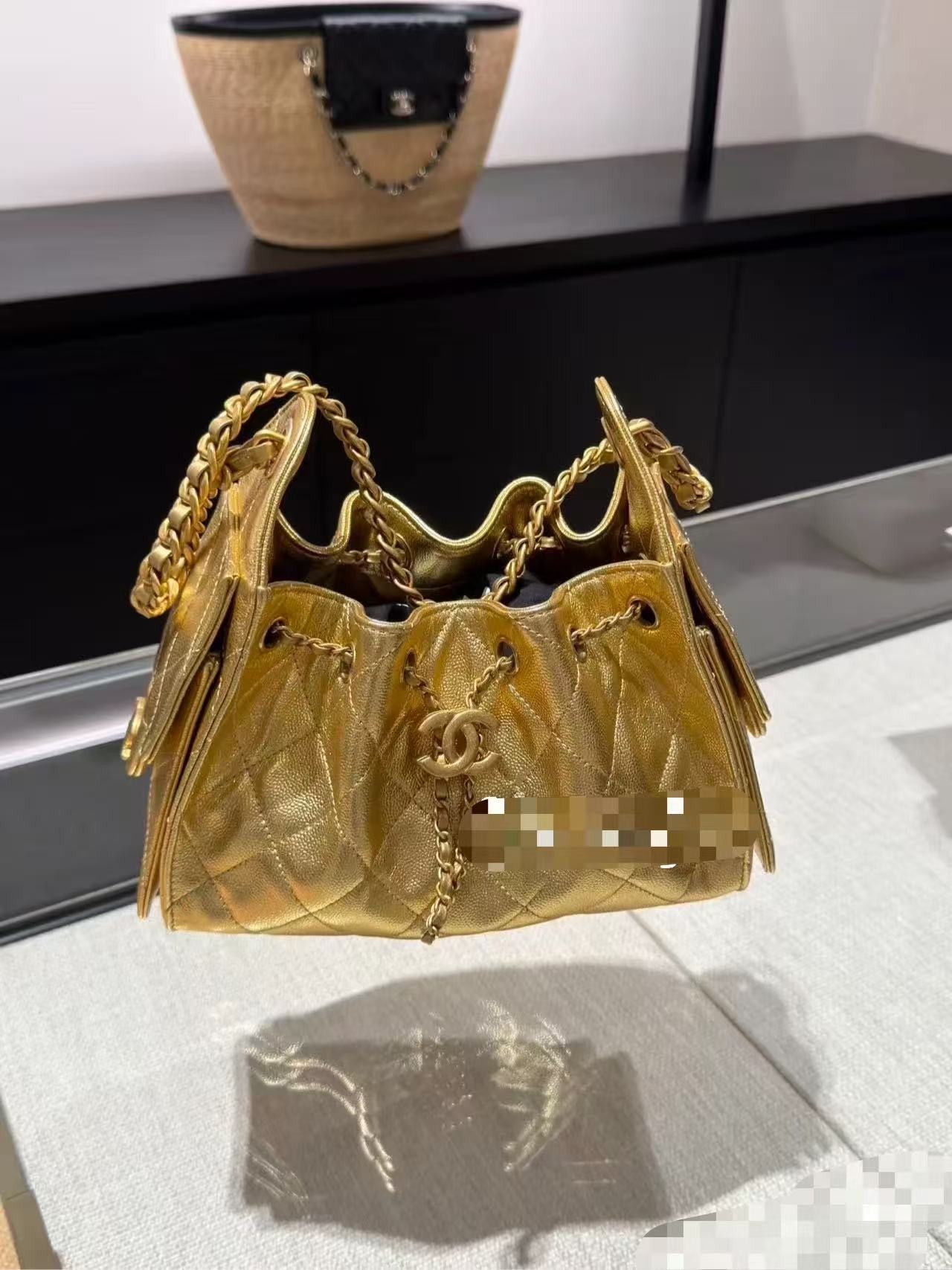 Chanel Bucket Bag Gold 14cm-m-l