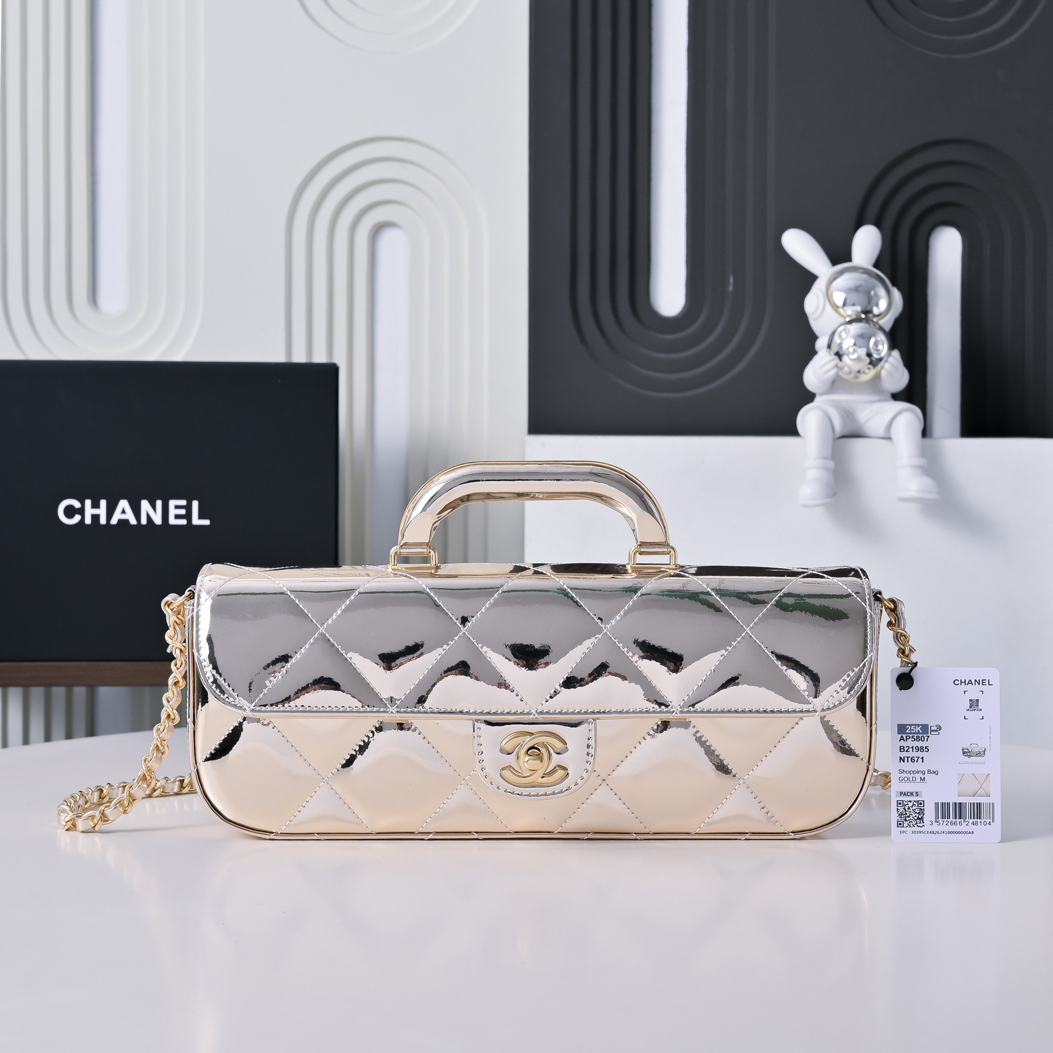 Chanel Clutch Bag Sheepskin M