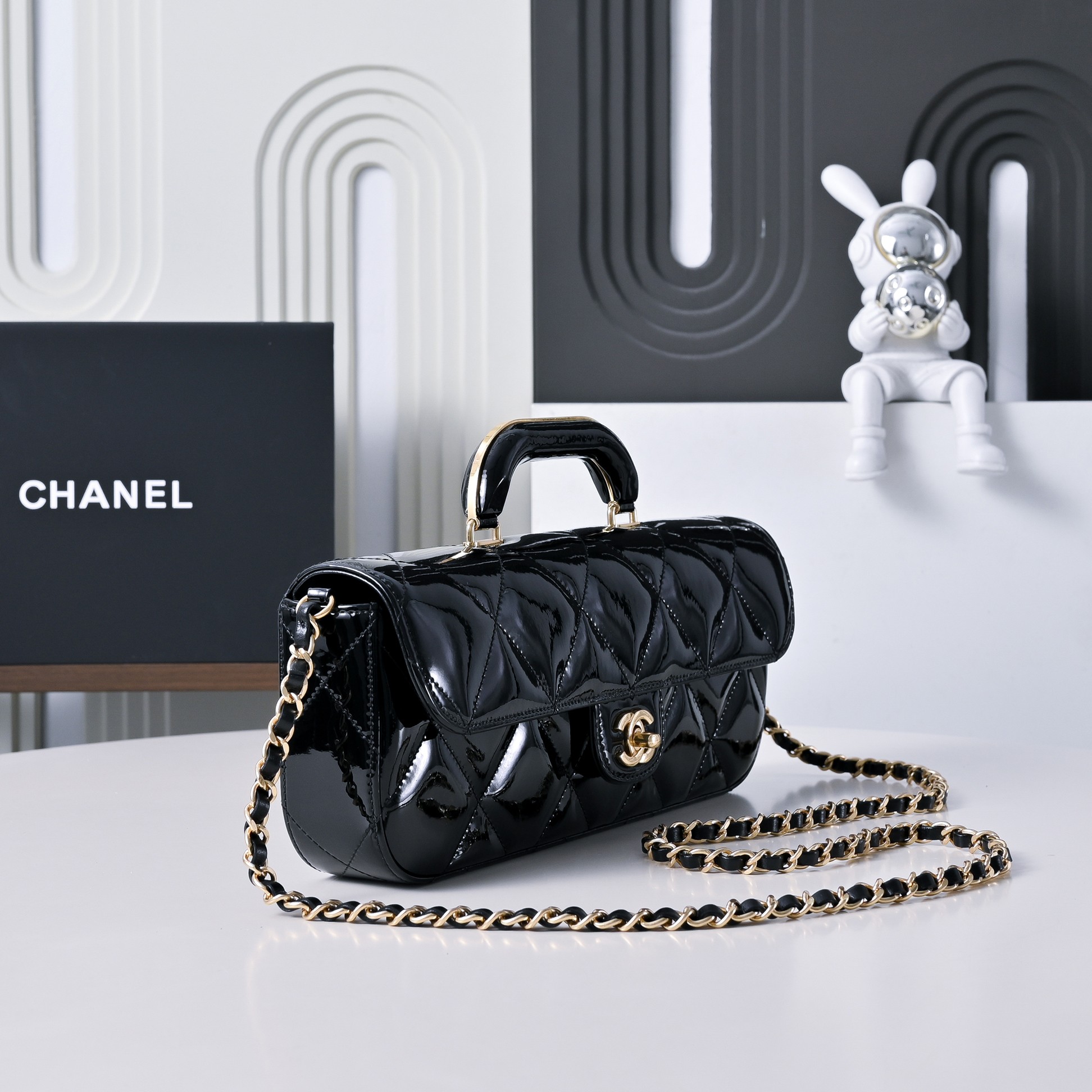 Chanel Clutch Bag Sheepskin M