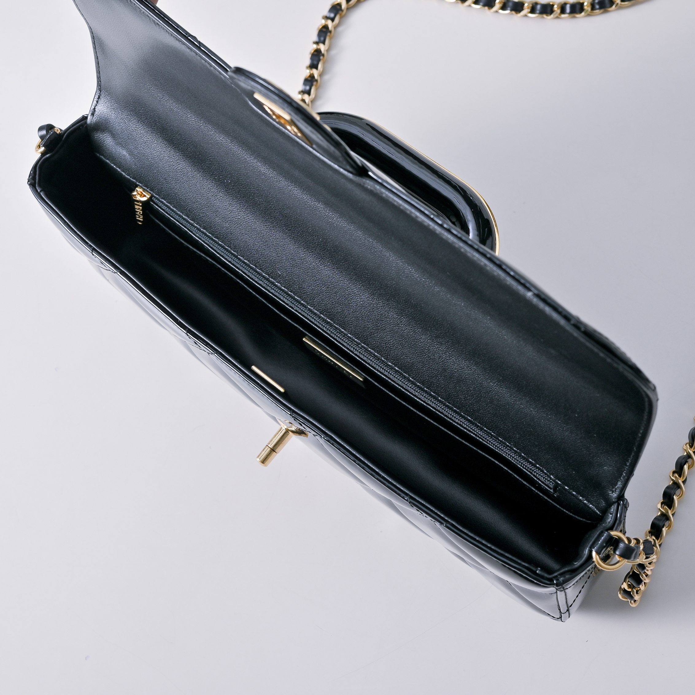 Chanel Clutch Bag Sheepskin M