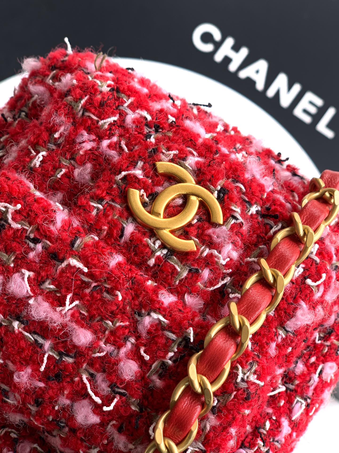 Chanel Basic Bag Cow Leather 24cm-l