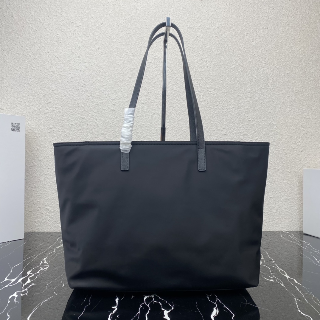 Prada Tote Bag Nylon M-s