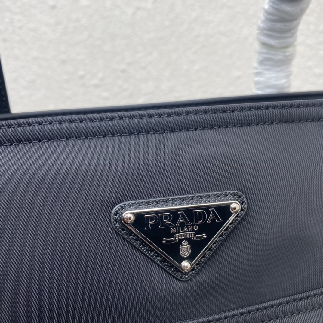Prada Tote Bag Nylon M-s