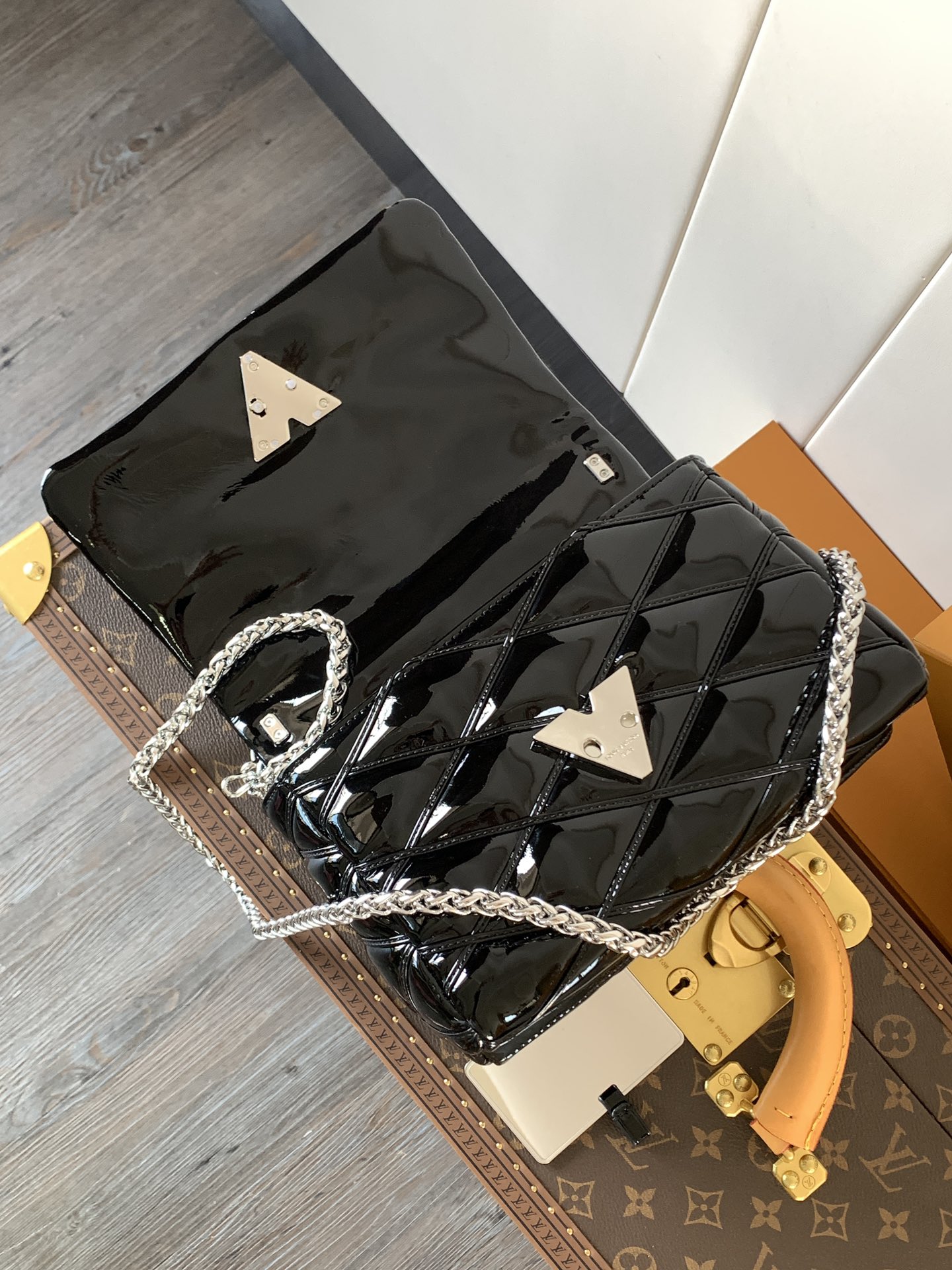 Louis Vuitton Basic Bag Sheepskin Black M-10cm-s