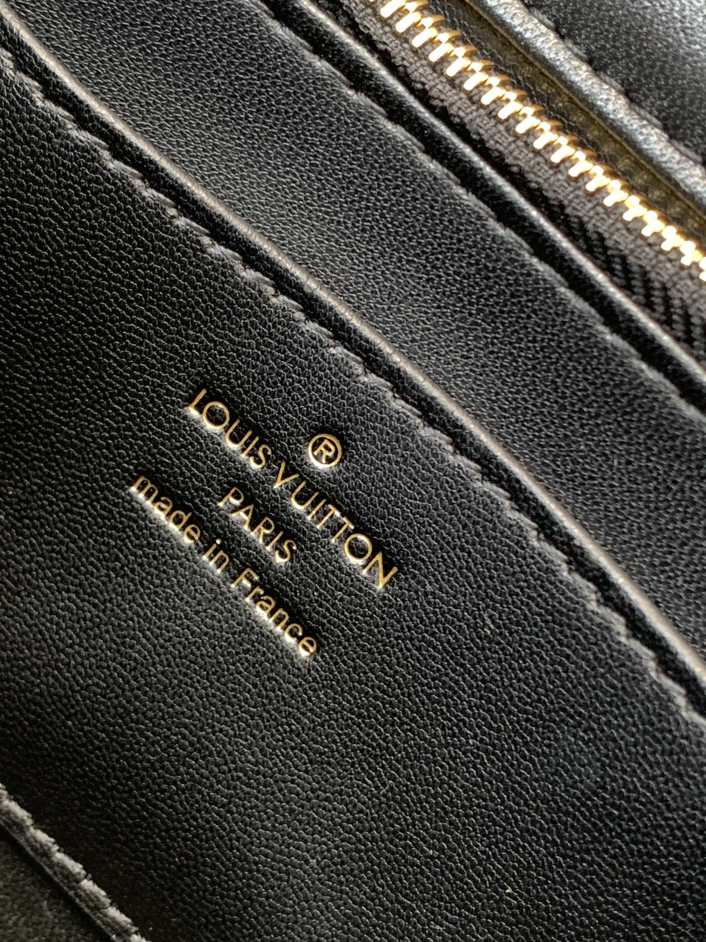 Louis Vuitton Basic Bag Sheepskin Black M-10cm-s